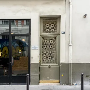 Elegant And Modern Parisian Charm Paris